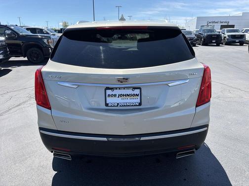 Silver Coast Metallic 2017 Cadillac XT5 Premium Luxury