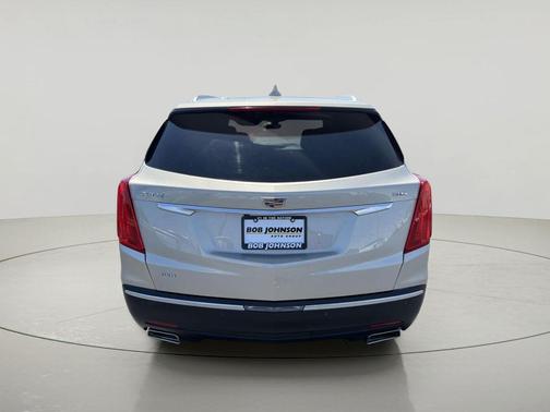 Silver Coast Metallic 2017 Cadillac XT5 Premium Luxury
