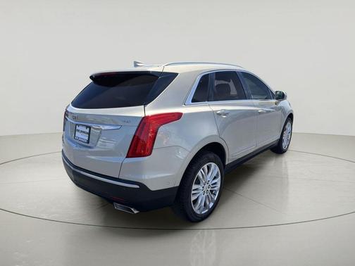 Silver Coast Metallic 2017 Cadillac XT5 Premium Luxury