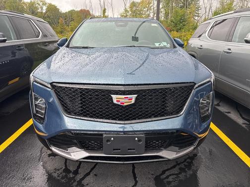2025 Cadillac XT4 Sport