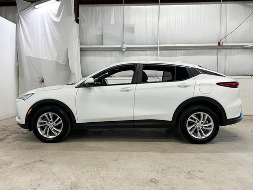 Summit White 2024 Buick Envista Preferred FWD