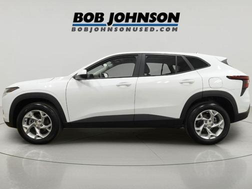 Summit White 2025 Chevrolet Trax LS