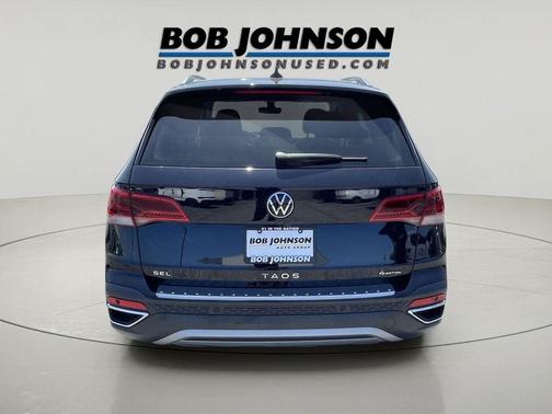 Deep Black Pearl 2023 Volkswagen Taos 1.5T SEL