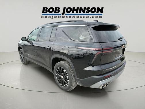 Mosaic Black Metallic 2025 Chevrolet Traverse LT