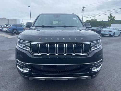 Diamond Black Crystal Pearlcoat 2022 Jeep Wagoneer Series III 4x4