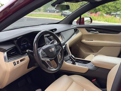 Red Passion Tintcoat 2018 Cadillac XT5 Base