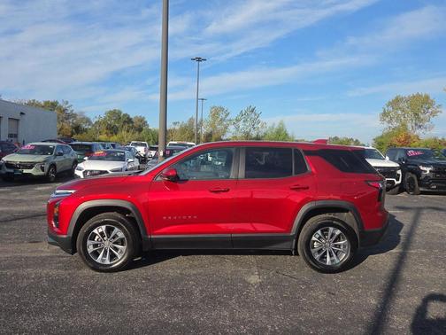 Radiant Red Tintcoat 2025 Chevrolet Equinox 1LT