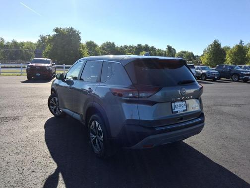 Gun Metallic 2022 Nissan Rogue SV