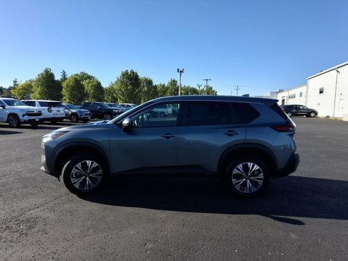 Gun Metallic 2022 Nissan Rogue SV
