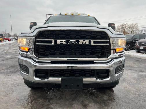 2024 RAM 2500 Tradesman Crew Cab 4x4 8' Box