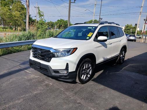 Platinum White Pearl 2023 Honda Passport AWD EX-L