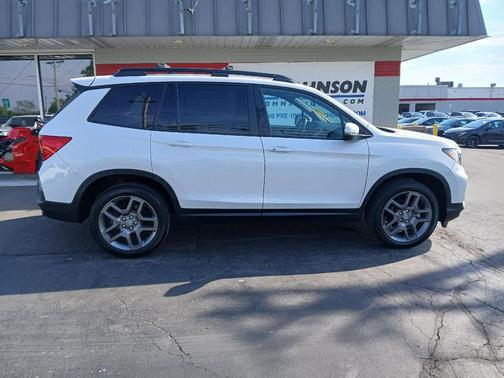 Platinum White Pearl 2023 Honda Passport AWD EX-L