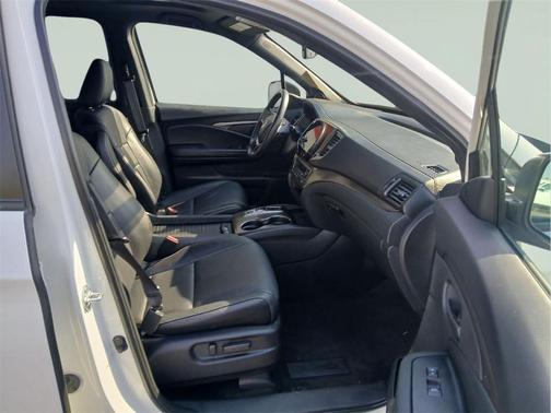 Platinum White Pearl 2023 Honda Passport AWD EX-L