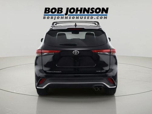 Midnight Black Metallic 2023 Toyota Highlander XSE