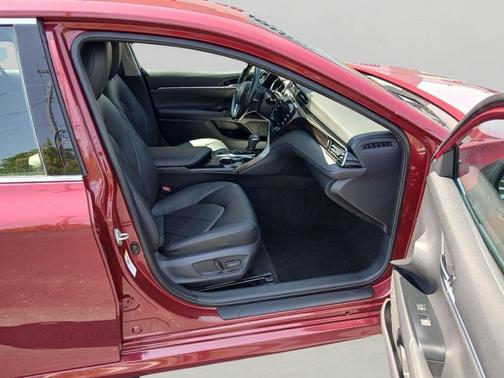 Ruby Flare Pearl 2019 Toyota Camry XLE