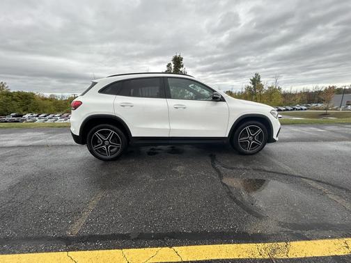 2021 Mercedes-Benz GLA 250 Base 4MATIC
