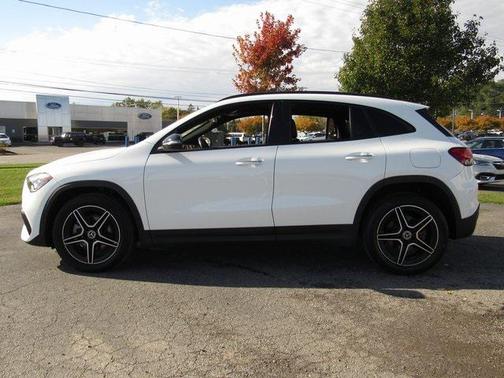 2021 Mercedes-Benz GLA 250 Base 4MATIC