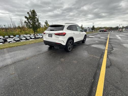 2021 Mercedes-Benz GLA 250 Base 4MATIC
