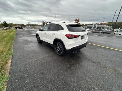 2021 Mercedes-Benz GLA 250 Base 4MATIC