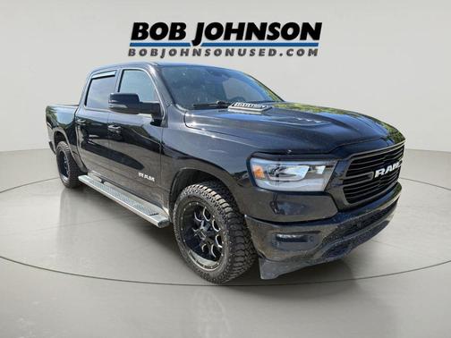 Diamond Black Crystal Pearlcoat 2023 RAM 1500 Laramie