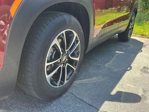 Crimson Metallic 2024 Chevrolet Trailblazer LT