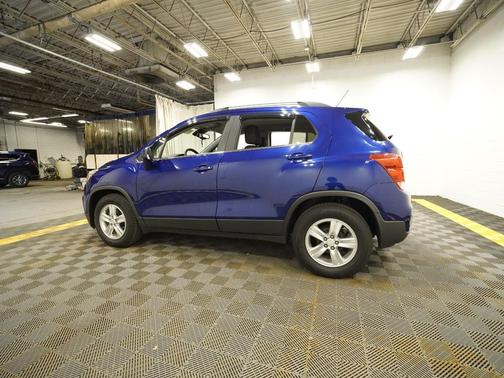 Blue Topaz Metallic 2017 Chevrolet Trax LT