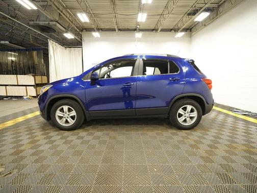 Blue Topaz Metallic 2017 Chevrolet Trax LT
