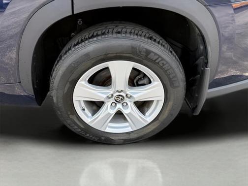 2022 Toyota Highlander L