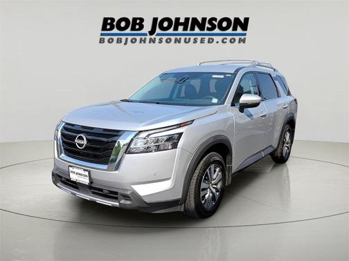 2023 Nissan Pathfinder SL 4WD