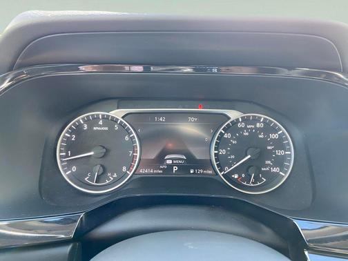 2023 Nissan Pathfinder SL 4WD