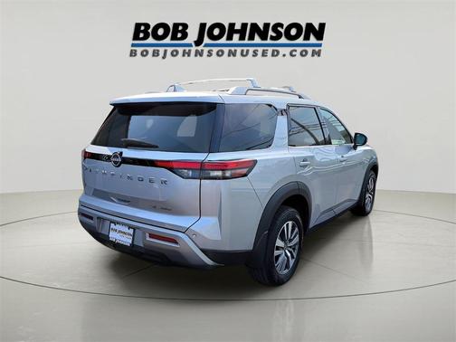 2023 Nissan Pathfinder SL 4WD