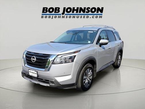 2023 Nissan Pathfinder SL 4WD