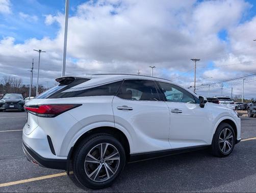 Eminent White Pearl[XCEMI 2023 Lexus RX 350 Premium