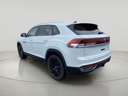 Pure White 2024 Volkswagen Atlas Cross Sport 2.0T SE w/Technology 4MOTION