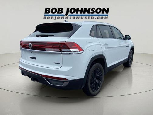 Pure White 2024 Volkswagen Atlas Cross Sport 2.0T SE w/Technology 4MOTION