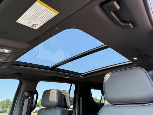 Midnight Blue Metallic 2023 GMC Yukon XL Denali