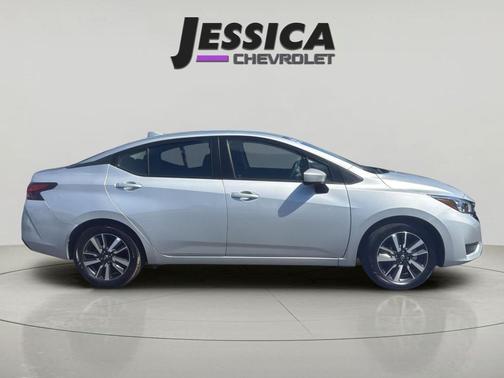 Brilliant Silver Metallic 2025 Nissan Versa 1.6 SV