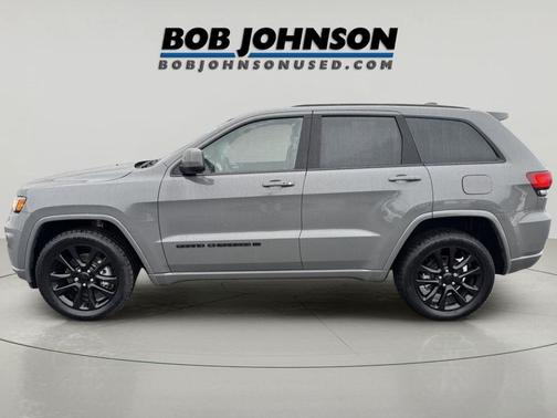 2022 Jeep Grand Cherokee Laredo