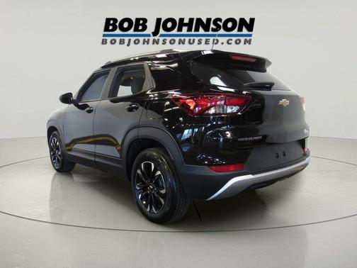 Mosaic Black Metallic 2023 Chevrolet Trailblazer LT