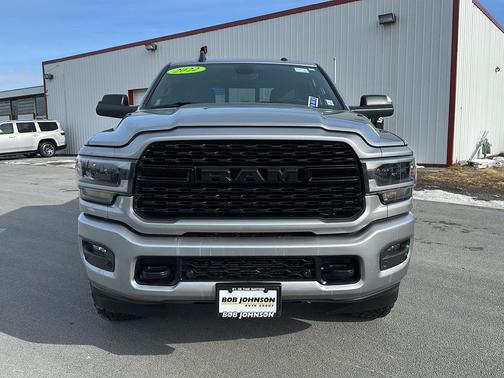 2022 RAM 3500 Big Horn Crew Cab 4x4 6'4' Box