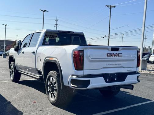 2024 GMC Sierra 2500 Denali