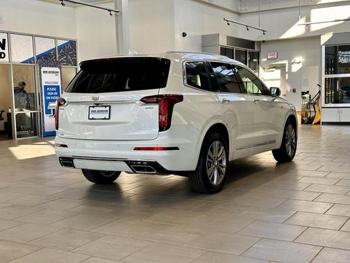 2025 Cadillac XT6 Premium Luxury AWD