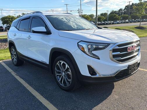 Summit White 2019 GMC Terrain SLT