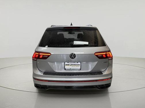 Pyrite Silver Metallic 2024 Volkswagen Tiguan 2.0T SE R-Line Black 4MOTION