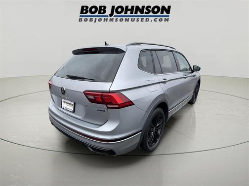 2022 Volkswagen Tiguan 2.0T SE R-Line Black 4MOTION