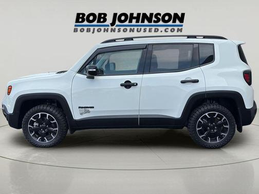 Alpine White Clearcoat 2023 Jeep Renegade Upland