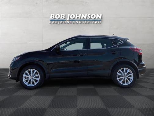 2022 Nissan Rogue Sport SV