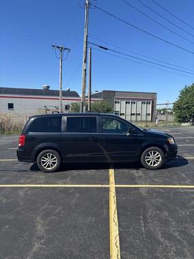 Black Onyx Crystal Pearlcoat 2019 Dodge Grand Caravan SXT