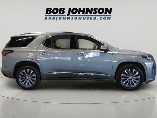 Sterling Gray Metallic 2023 Chevrolet Traverse Premier