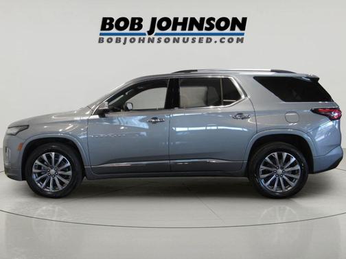 Sterling Gray Metallic 2023 Chevrolet Traverse Premier